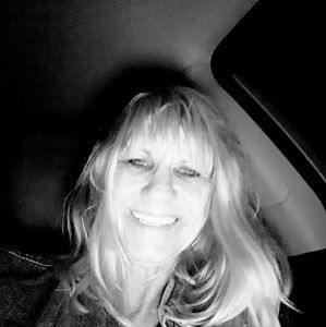 Meet your Posher, Bobbi